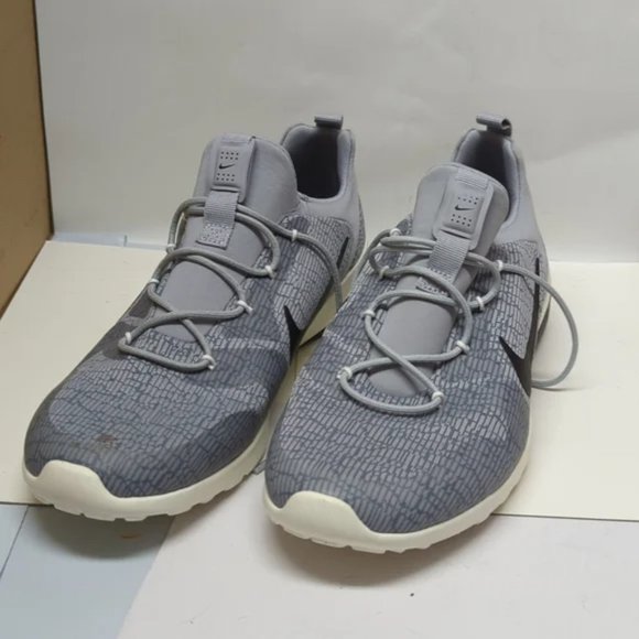 Nike Other - Nike man's sports shoes